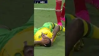 Leon Bailey Hit His Own Head lol!!😱😂🤣#reggaeboyz #football #shorts