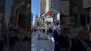 Is This Real?!  Realtime Gameplay Brought to Life Size in Times Square !