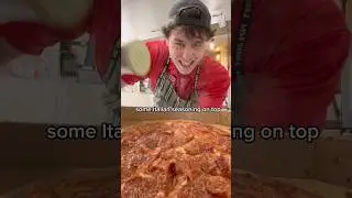 КЛИЕНТ ХОЧЕТ ДОПОЛНИТЕЛЬНО ВСЕГО?!? #пицца #youtube #шорты #вирусный #еда #кулинария #комедия #ви...
