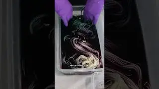 Not Stirring the Dyes; Creating Variegated Yarn by Adding Dyes Before Yarn (Chanukah Night 6)