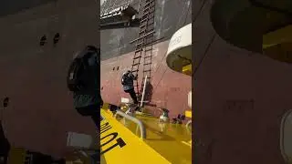 4 November 2025.🤯🤯#video#ship #navyship#like#automobile #navyvesseltypes#reels#militaryship#travel