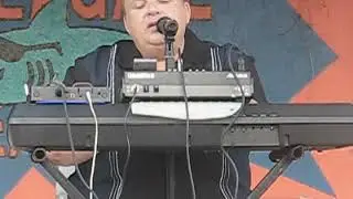 BARRY FETERMAN SINGS @ SEA GATE BEACH CLUB PART 3 HARRY CONICK IT HAD TO BE YOU