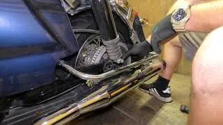 2009 Harley Davidson Street Glide How to remove front rear wheels DIY