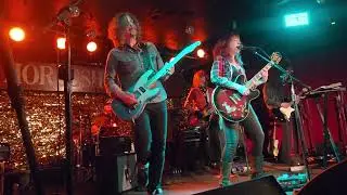 JOAN SMITH and the JANE DOES  - Everybody Knows That You're Insane (QOTSA cover) - LIVE