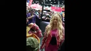 Lady WOW Wrestling villains! Comic Con LA 2022 female wrestlers  Saturday December 3, 2022