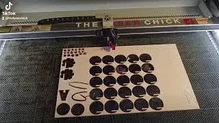 Making Acrylic Keychains using 3M double sided tape &lrm;@gs2awards&nbsp;