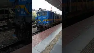 BANDRA OKHA JANMASTAMI SPECIAL TRAIN ARRIVAL SURENDRANAGAR #railway #train #special #shorts #rail