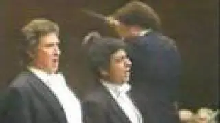 Placido Domingo & Sherrill Milnes sing Solenne in quest'ora