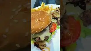 You can&rsquo;t beat a homemade smash burger 🍔