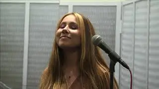 Can't Find My Way Home   (Steve Winwood)  &bull; Haley Reinhart ft father on guitar, performed