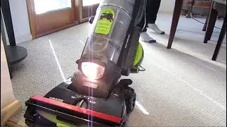 2011 Bissell Pawsitively Clean Zoinks (44M3-P) Pet Hair Vacuum Cleaner