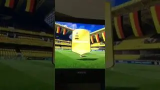 REUS IN A PACK!!! FIFA 17 UT