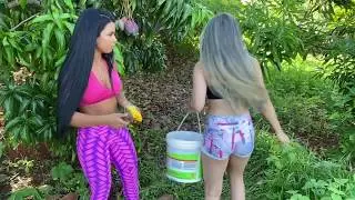 VANESSA MOSTRA PRA GLEYCE COMO SE PEGA MANGA