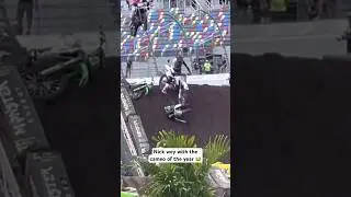 Munoz Bridge Crash - Nick Wey says it&rsquo;s ALL GOOD! #daytona #supercross #crash #fail #iphone #vlog