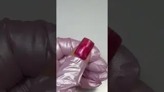 Cat&rsquo;s￼ eye polish design