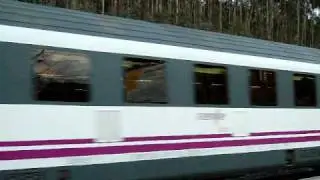 TREN ARCO CAMINO DE SANTIAGO CON LOCOMOTORA 333 EN  UXES