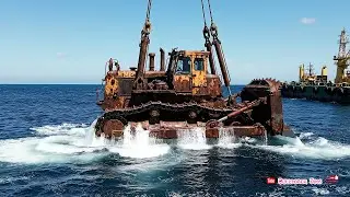 Rescue 50 Years Under Saltwater! Restoring the Oldest Rusted Bulldozer Ever Found
