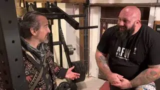 De passage chez Aurélien Lejeune, l’homme le plus fort de France.