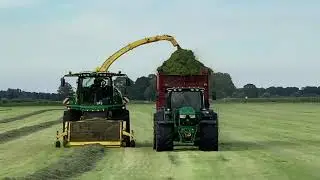 John Deere 8500i 6150R and 6140R in grass