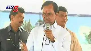CM KCR Dubbaka Tour | KCR Meets Childhood Firends and Teachers | TV5 News