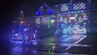 Christmas house light show, 