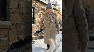 A heart-touching story: The Big sacrifice of a mother Golden Retriever dog in the freezing winter