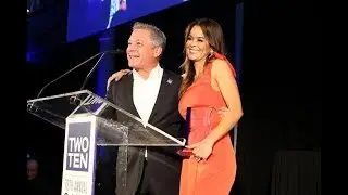 Michael Greenberg, T. Kenyon Holly Memorial Award, 2018 Annual Gala, Presented by Brooke Burke