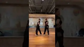 JENNIE 'SOLO' dance break by YG DANCERS