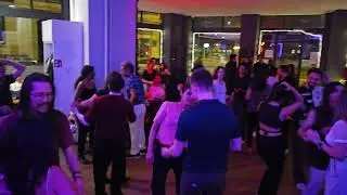 Salsa bachata Gen&egrave;ve tous les lundis cours et les vendredis cours et soir&eacute;e.  