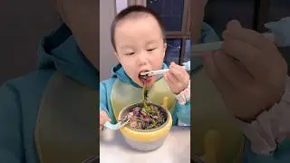 Baby eating healthy food #shorts #babyeating #healthyeating
