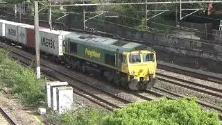 66 517 Pulling 4M93 past kilburn high road