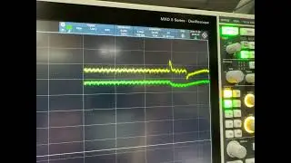 Ultra low leakage power supply regulator response to step load