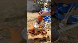 FALLOUT COOKING ON A CAMP FIRE!