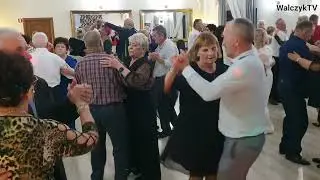 Kapela Ludowa Zbigniewa Ciechowicza ze Rdzowa w fantastycznej atmosferze bawi gości w Złotym Dworze 