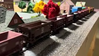 HO Scale Great Northern Taconite Train