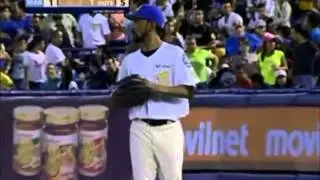 Mario Liss&oacute;n hace una buena atrapada / Navegantes del Magallanes / LVBP 2015-2016