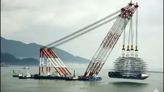 The Ocean&rsquo;s Heavy-Lift BEAST! 🌊💪 Floating Crane Review 