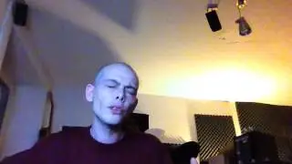 NO&Iuml;. 