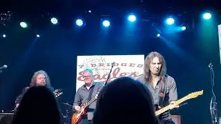 7 Bridges: The Ultimate EAGLES Experience Take it Easy