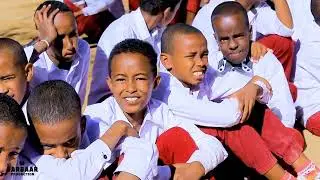QEYBTA HOOSE/DHEXE EE SMART SCHOOLS
