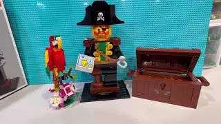 Custom LEGO treasure chest for the LEGO House pirate set, Red Beard buildable figure. #lego