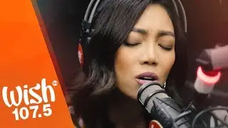 Jona sings 