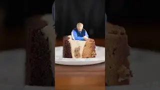 Trying the new Chocolate Chip Cookie Bar Cake from Costco #costco #foodreview #costcofinds #shorts