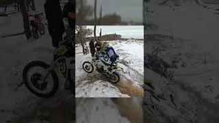 Любительское эндуро | Подъем на холм зимой