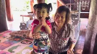 น้องฟ้าใสกับคุณย่าเล็ก