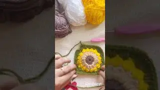 Super easy crochet sunflower🌻granny square #crochet #explore #diy #shortvideo #youtubeshorts #fyp