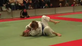 Karin Söderquist, Fightzone Malmö VS XXX, XXX (V.G skriv namnet på fightern i comments)