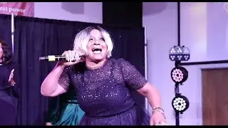 🔥 SING LISA PAGE BROOKS!!!! His Blood Still Works (COGIC Medley)