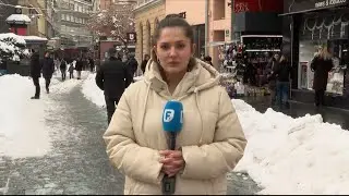 Reporterska ekipa Federalne TV u sarajevskoj Ferhadiji - ulica nije očišćena