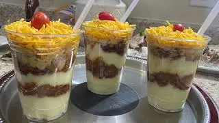 Wow! Quick and Easy Barbecue Pork Layered Parfait Sundae 哇！快速简单的烧烤猪肉分层冻糕圣代